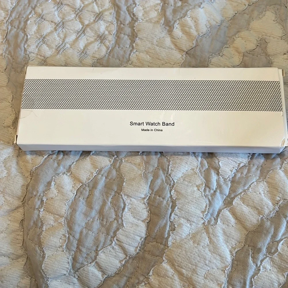 Watch band for round watch head